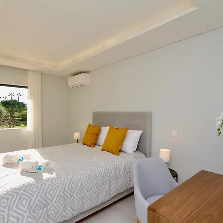 Birdie Bliss - Cleverdetails - Sleeps 4 Adults And 1 Child Apartmán