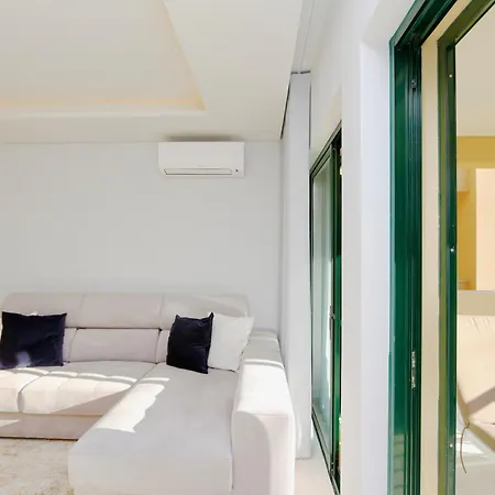 Birdie Bliss - Cleverdetails - Sleeps 4 Adults And 1 Child Apartmán *