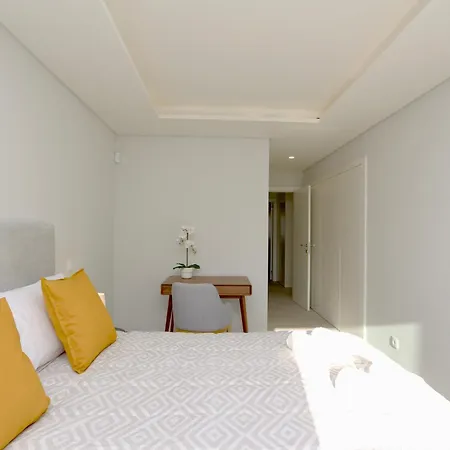 Birdie Bliss - Cleverdetails - Sleeps 4 Adults And 1 Child 아파트 빌라모라