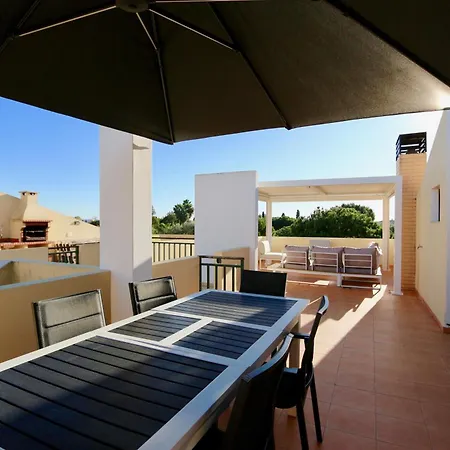 Birdie Bliss - Cleverdetails - Sleeps 4 Adults And 1 Child *