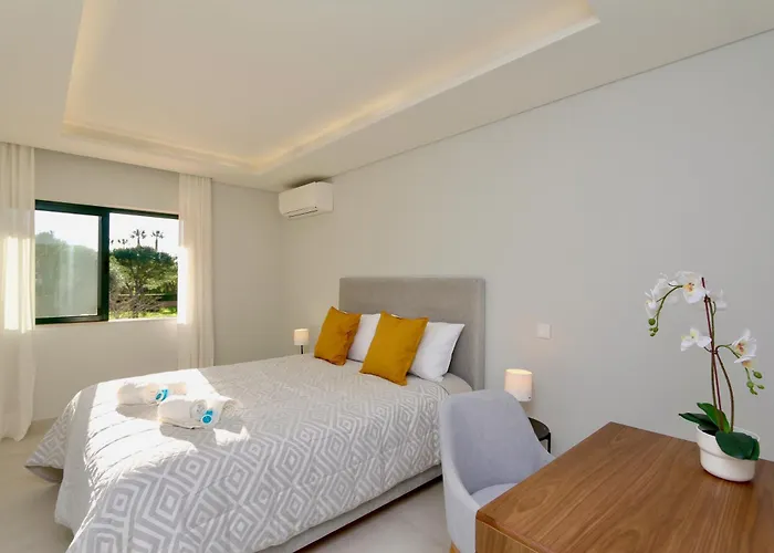 Birdie Bliss - Cleverdetails - Sleeps 4 Adults And 1 Child 아파트