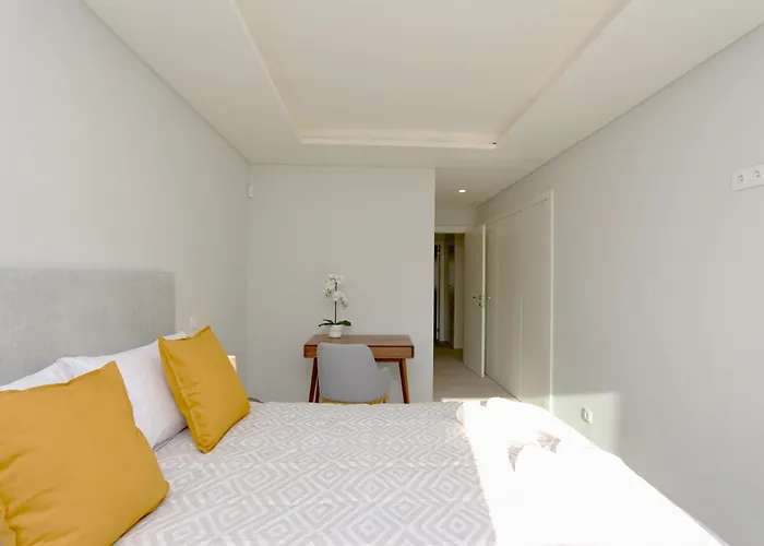 Birdie Bliss - Cleverdetails - Sleeps 4 Adults And 1 Child 아파트 빌라모라