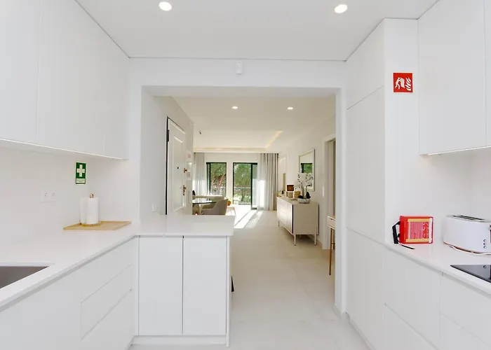 Birdie Bliss - Cleverdetails - Sleeps 4 Adults And 1 Child 아파트