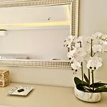 Birdie Bliss - Cleverdetails - Sleeps 4 Adults And 1 Child アパート ヴィラモウラ