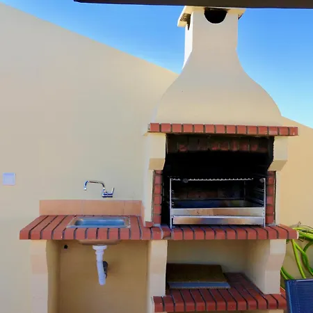 アパート Birdie Bliss - Cleverdetails - Sleeps 4 Adults And 1 Child